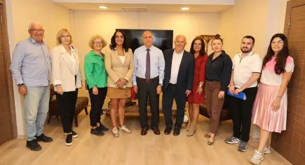 Buca’da 3. Yaş Üniversitesi için imzalar atıldı