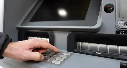 Bankalar ATM limitlerini değiştirdi! 1 Ekim sonrası para çekecekler dikkat