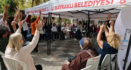 Bayraklı’da yaş alan büyükler için “kendime merhaba” buluşması