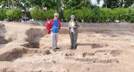 Ege Üniversitesi Rektörü Alcı, Gürcütepe Kazısı’nı ziyaret etti