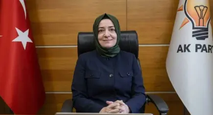 Fatma Betül Sayan Kaya AK Parti’den ihraç edildi