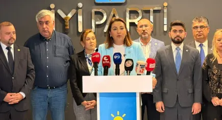 İYİ Parti İzmir’den hodri meydan çıkışı: Sandık orada, İzmirli burada