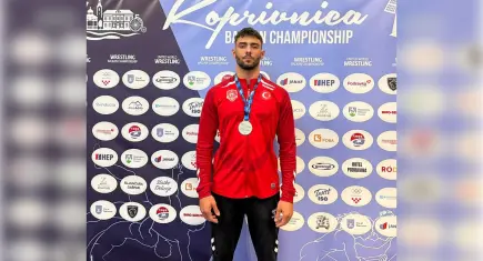 İzmirli güreşçi Muhammed Emin Uyumaz Balkan Şampiyonası’nda ikinci oldu