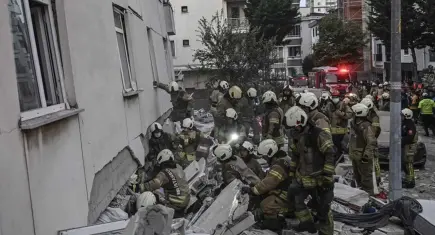 Maltepe'de enkaz başında yürek yakan bekleyiş: "Kimse Var mı?" sesleri yükseliyor