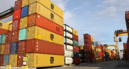 Ticaret Bakanlığı açıkladı: İhracat beklentisi düştü, ithalat beklentisi yükseldi