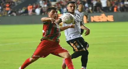 Karşıyaka’nın genç yıldızı Berat Şahin sakatlandı