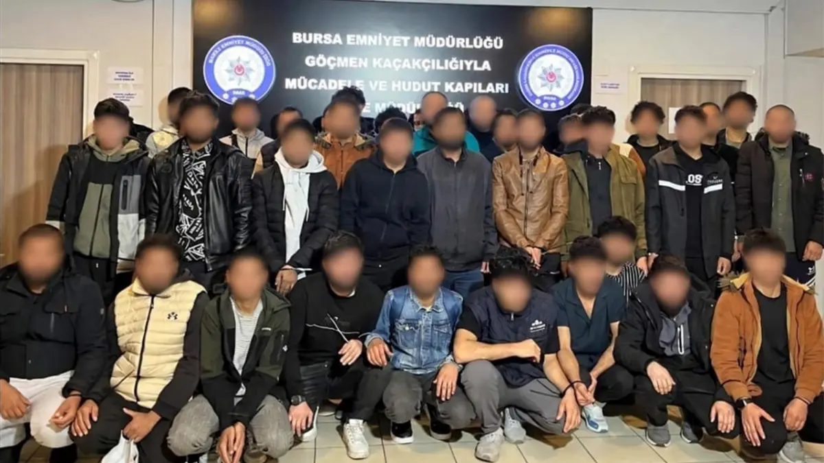 Bursa’da göçmen kaçakçılığı operasyonu: 65 kişi yakalandı