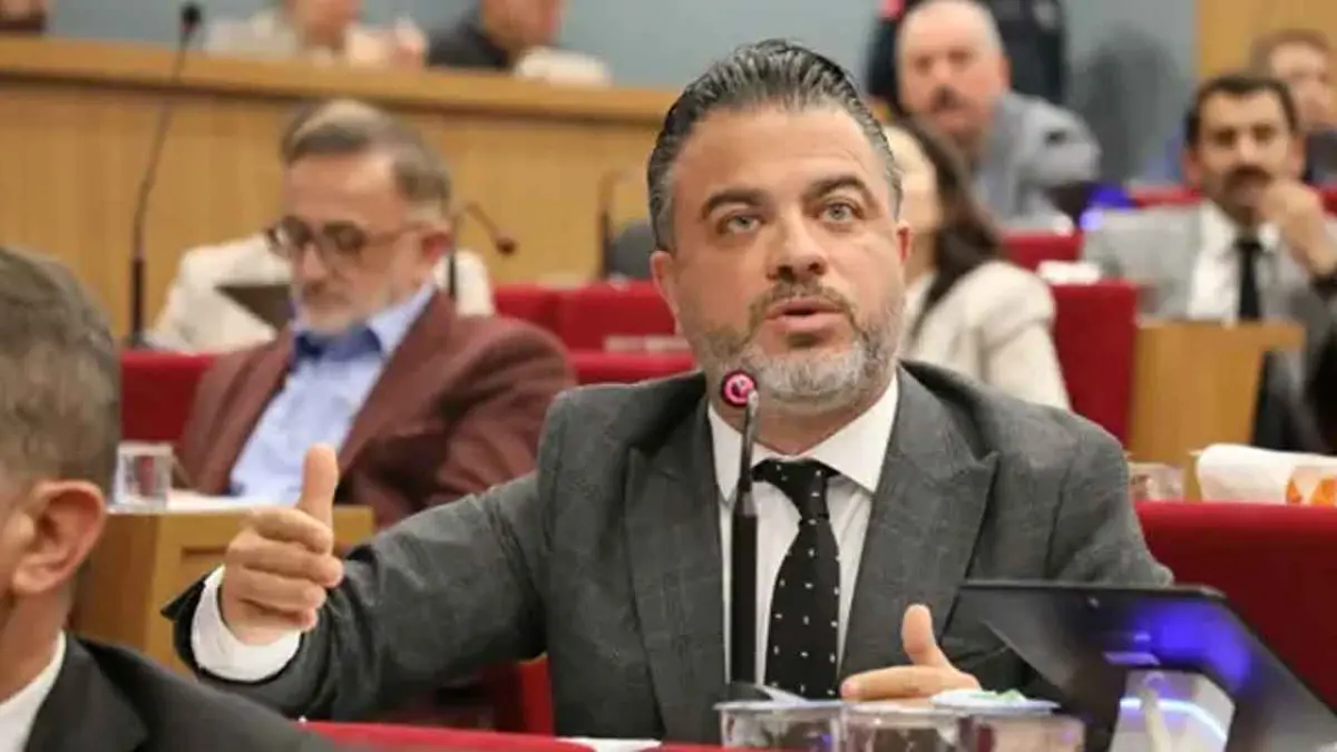 Gaziemir’de hizmet tartışması borç düğümüne takıldı