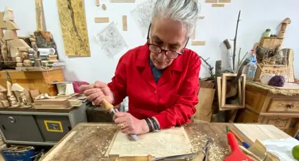 Isparta’da ağaç parçaları sanat eserine dönüşüyor!