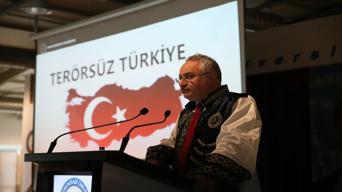 İzmir Demokrasi Üniversitesi 2026-2027 Akademik Yılı başladı